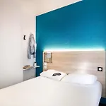 Hotel Hotelf1 Ferrand Est *